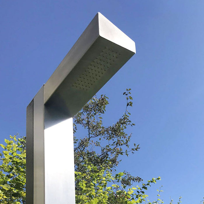 Eichenwald® Solardusche MAYA – Edelstahldusche mit Bodenplatte aus WPC