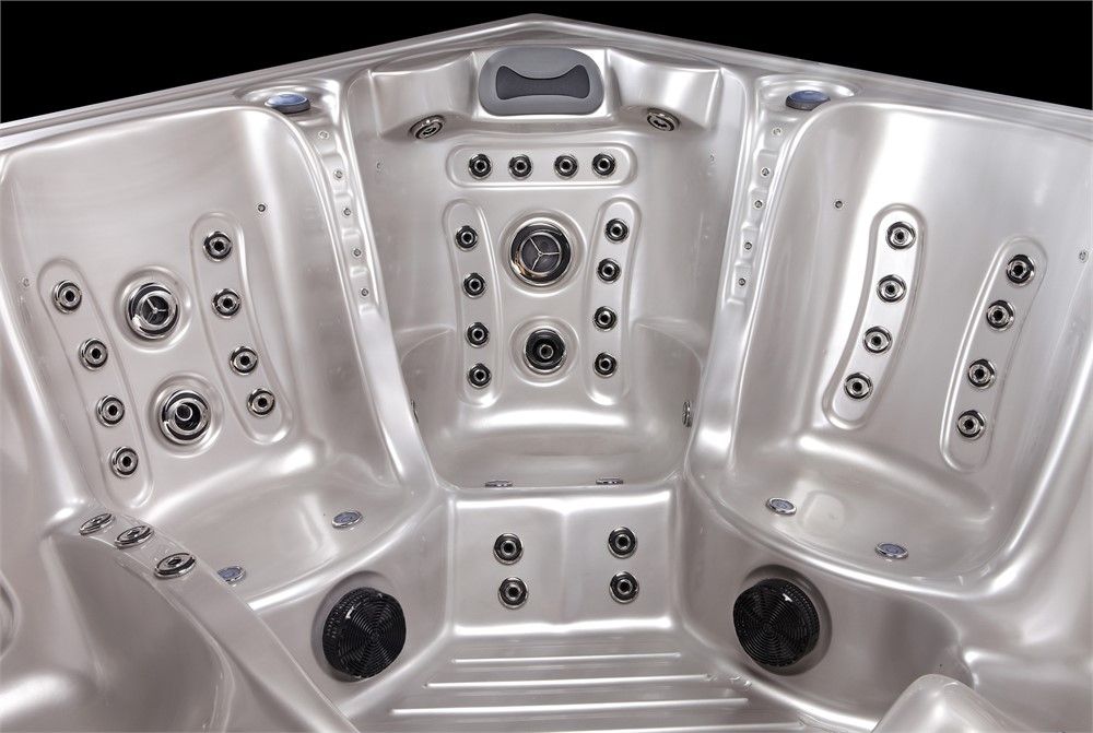 Whirlpool 1302 Sky Plus– Grösse: 220 x 220 x 96 cm