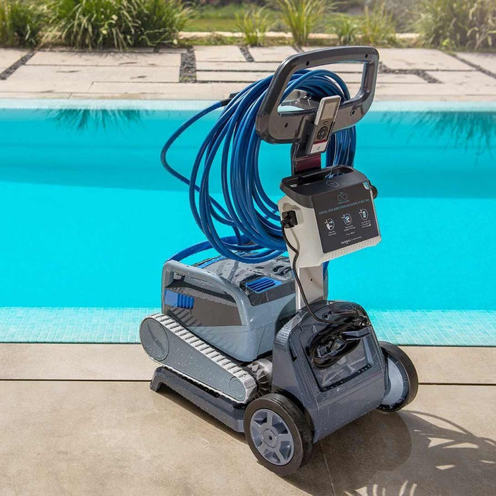 Poolroboter Dolphin M700 mit Caddy, Kombi-Bürsten grau